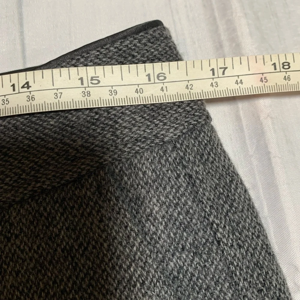 Eddie Bauer Vashon Fit wool blend pants. Gray. Size 10. - Picture 6 of 8